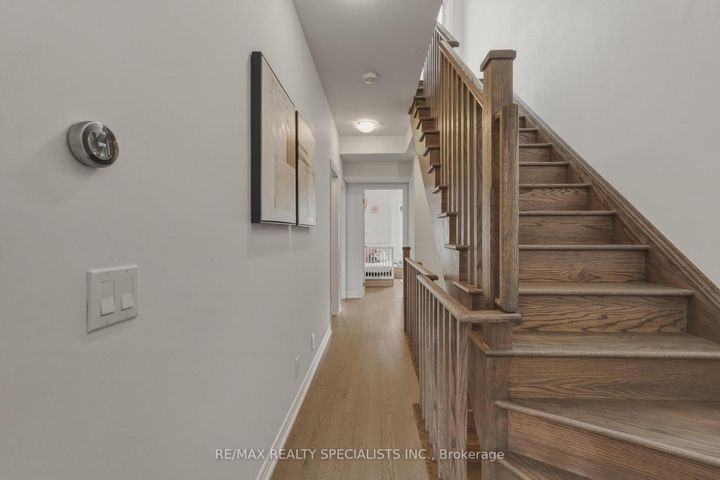 Photo 16 at 27 - 348 Wheat Boom Drive, JM Joshua Meadows, Oakville