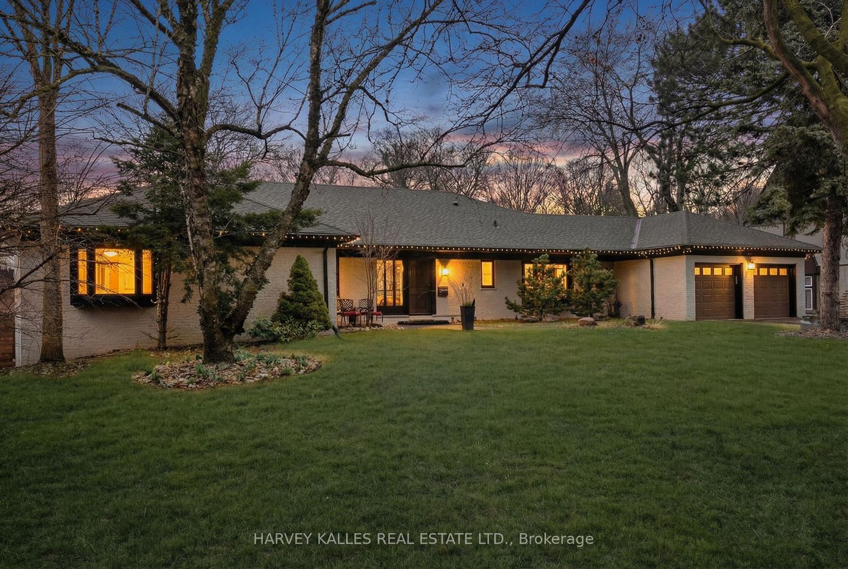 140 Sandringham Drive, Westgate, Toronto photo 3