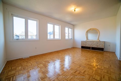 Photo 19 at 67 Sir Sanford Fleming Way, Patterson, Vaughan