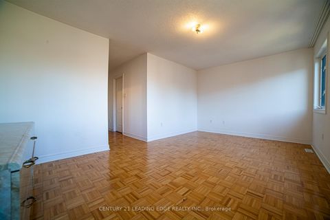 Photo 20 at 67 Sir Sanford Fleming Way, Patterson, Vaughan