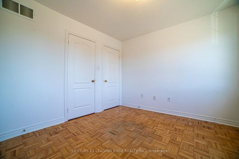 Photo 24 at 67 Sir Sanford Fleming Way, Patterson, Vaughan