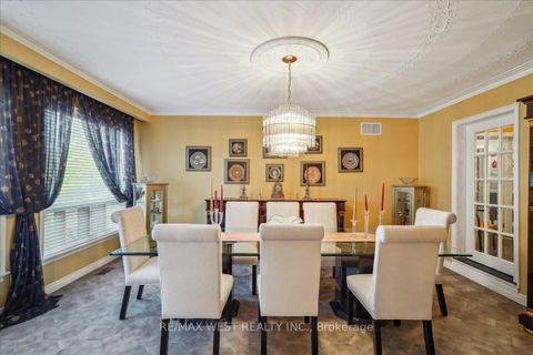 Photo 4 at 190 Sandys Drive, East Woodbridge, Vaughan