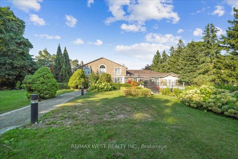 Photo 16 at 190 Sandys Drive, East Woodbridge, Vaughan