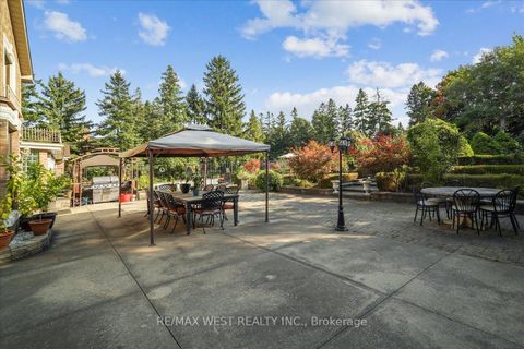 Photo 19 at 190 Sandys Drive, East Woodbridge, Vaughan