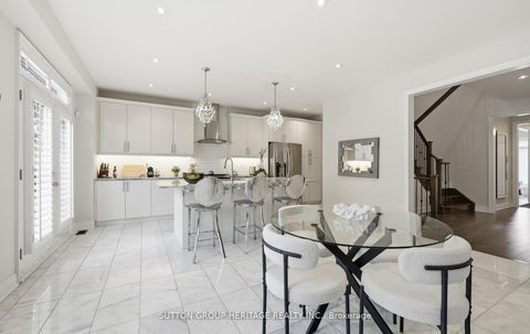 Photo 11 at 522 Cliffview Road, West Shore, Pickering