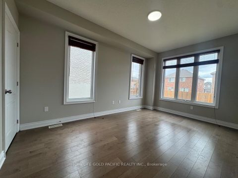 Photo 4 at 86 Nathan Crescent, Painswick South, Barrie