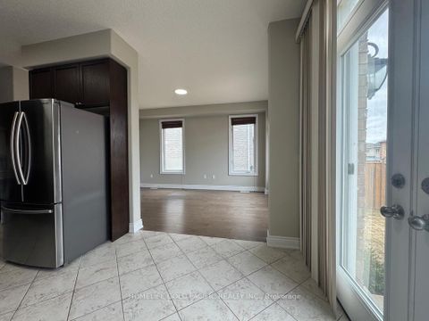 Photo 5 at 86 Nathan Crescent, Painswick South, Barrie
