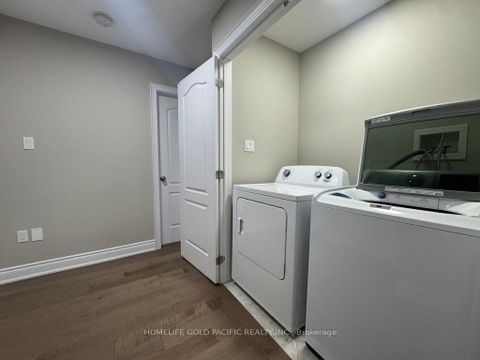 Photo 12 at 86 Nathan Crescent, Painswick South, Barrie