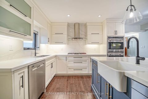 Photo 4 at 79 Elmsthorpe Avenue, Forest Hill South, Toronto