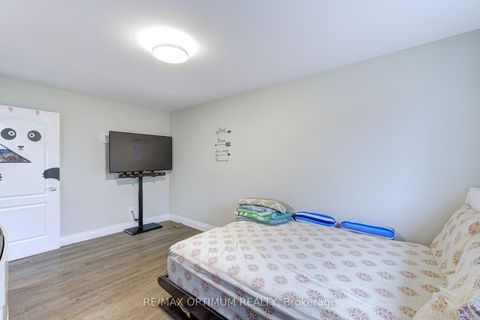 Photo 16 at 198 Mammoth Hall Trail, Malvern, Toronto