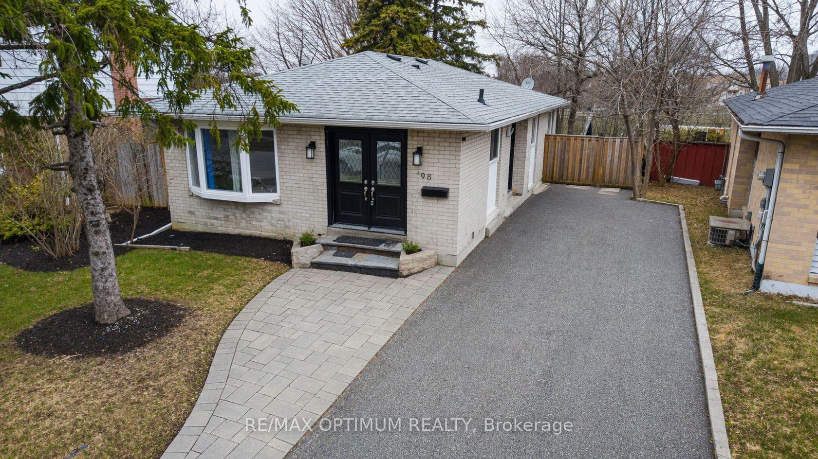 198 Mammoth Hall Trail, Malvern, Toronto photo number 2