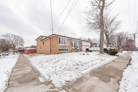 Photo 2 at 213 Grandravine Drive, York University Heights, Toronto