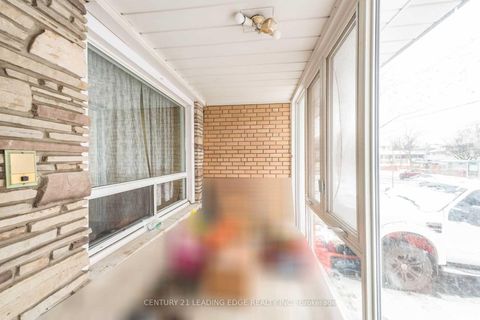 Photo 4 at 213 Grandravine Drive, York University Heights, Toronto