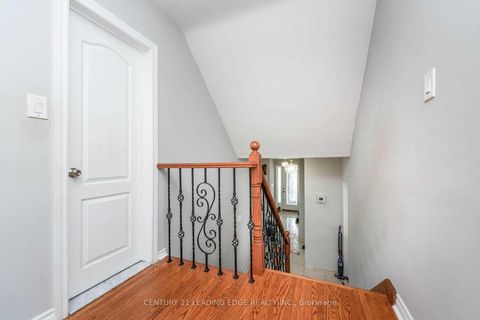 Photo 14 at 213 Grandravine Drive, York University Heights, Toronto