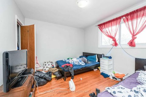 Photo 20 at 213 Grandravine Drive, York University Heights, Toronto