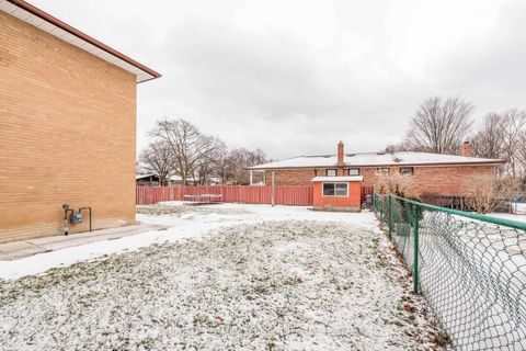 Photo 37 at 213 Grandravine Drive, York University Heights, Toronto