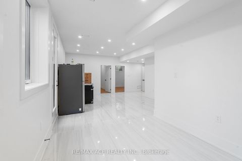 Photo 24 at 5 Larwood Boulevard, Cliffcrest, Toronto