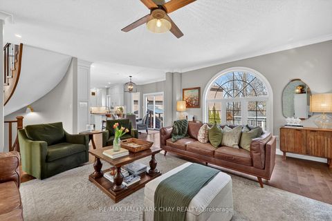 Photo 8 at 21 Tascona Court, Little Lake, Barrie