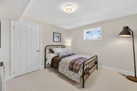 Photo 36 at 21 Tascona Court, Little Lake, Barrie