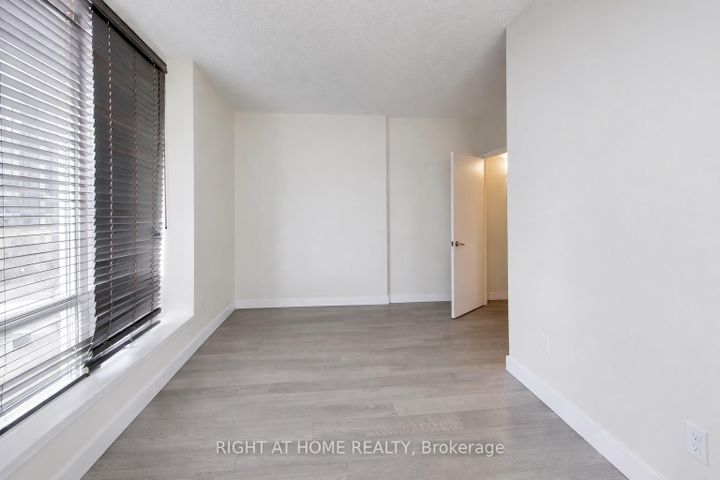 Photo 10 at TH07 - 25 Singer Court, Bayview Village, Toronto