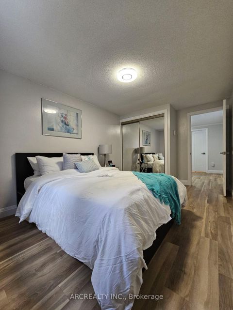 Photo 12 at 108 Loggers Run, Ardagh, Barrie