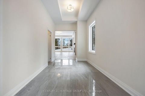 Photo 1 at 159 Snively Street, Oak Ridges Lake Wilcox, Richmond Hill