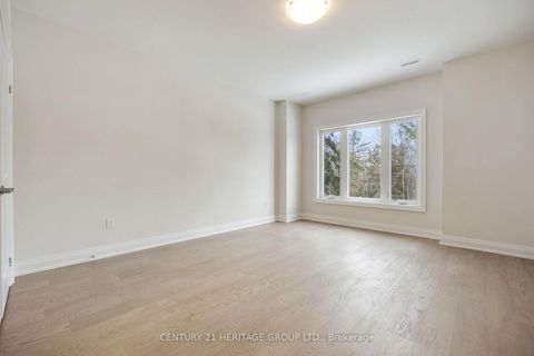 Photo 9 at 159 Snively Street, Oak Ridges Lake Wilcox, Richmond Hill