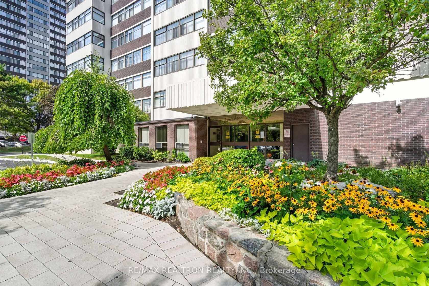 2706 - 100 Antibes Drive, Branson, Toronto photo 2