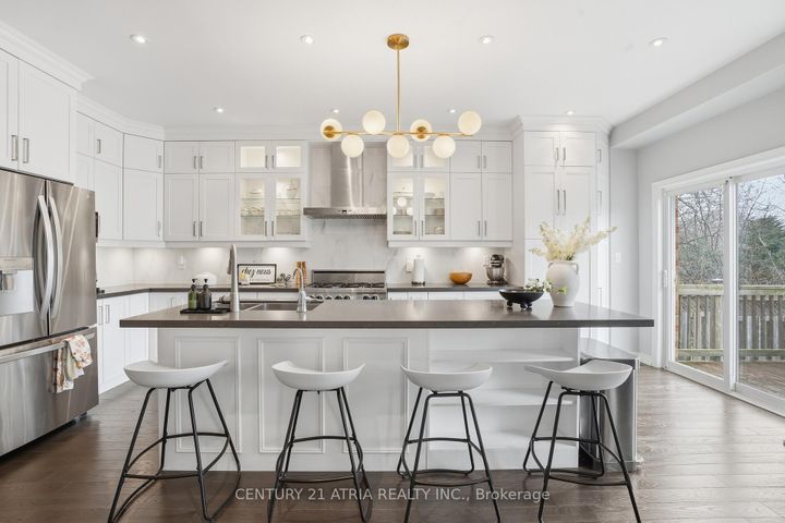 Photo 1 at 72 Dovetail Drive, Oak Ridges Lake Wilcox, Richmond Hill