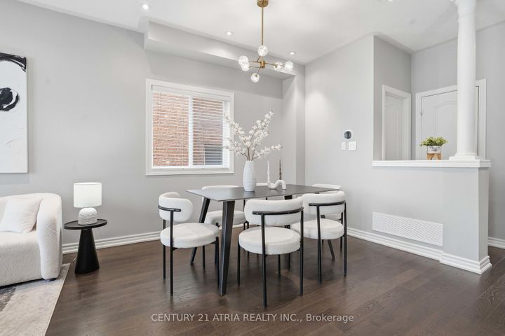 Photo 5 at 72 Dovetail Drive, Oak Ridges Lake Wilcox, Richmond Hill