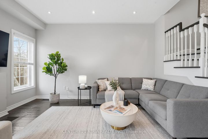 Photo 8 at 72 Dovetail Drive, Oak Ridges Lake Wilcox, Richmond Hill