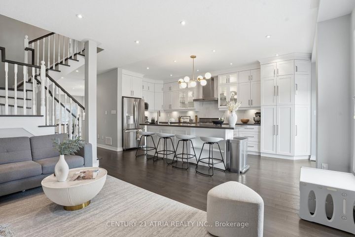 Photo 10 at 72 Dovetail Drive, Oak Ridges Lake Wilcox, Richmond Hill