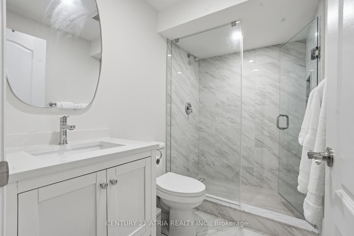 Photo 17 at 72 Dovetail Drive, Oak Ridges Lake Wilcox, Richmond Hill