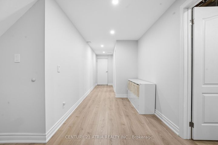 Photo 24 at 72 Dovetail Drive, Oak Ridges Lake Wilcox, Richmond Hill