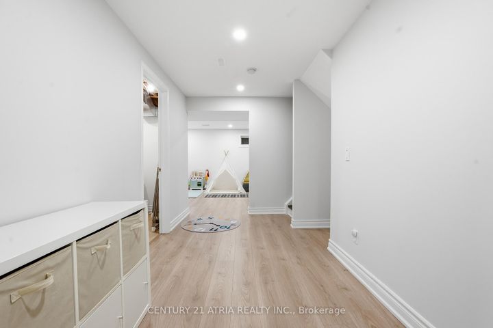 Photo 27 at 72 Dovetail Drive, Oak Ridges Lake Wilcox, Richmond Hill