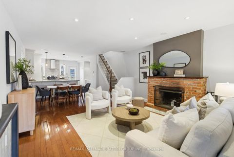 Photo 3 at 261 Castlefield Avenue, Eglinton, Toronto