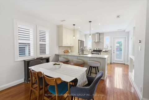 Photo 5 at 261 Castlefield Avenue, Eglinton, Toronto