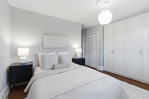 Photo 14 at 261 Castlefield Avenue, Eglinton, Toronto