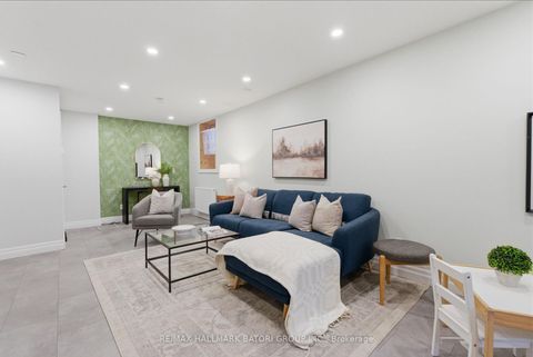 Photo 20 at 261 Castlefield Avenue, Eglinton, Toronto