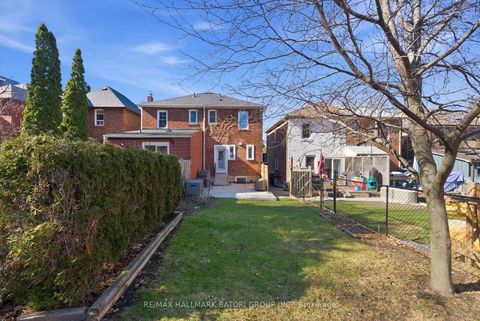 Photo 22 at 261 Castlefield Avenue, Eglinton, Toronto