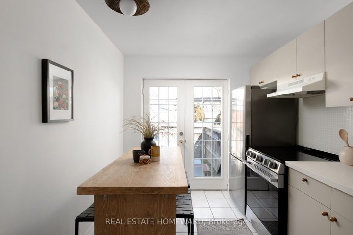 Photo 13 at 52 Balfour Avenue, East York, Toronto