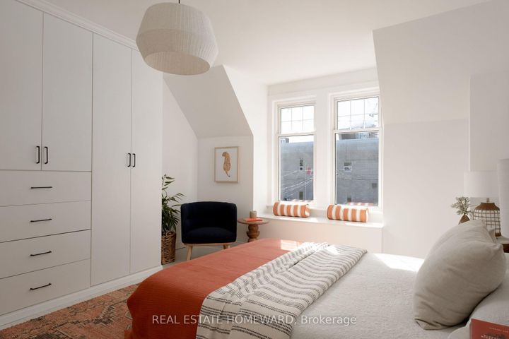 Photo 16 at 52 Balfour Avenue, East York, Toronto