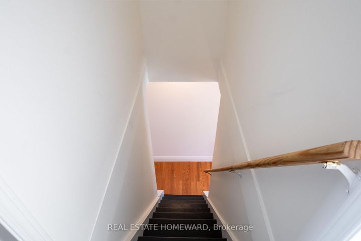 Photo 25 at 52 Balfour Avenue, East York, Toronto