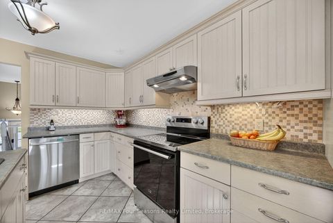 Photo 11 at 7 Batteaux Road, Nottawa, Clearview