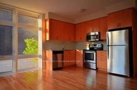 Photo 2 at 70 - 23 Eldora Avenue, Newtonbrook West, Toronto