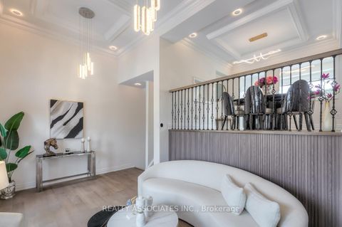 Photo 11 at 16 - 1975 Memory Lane, Liverpool, Pickering