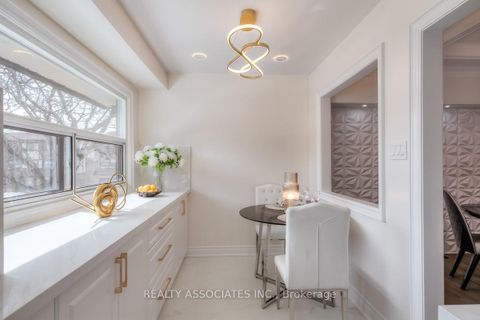 Photo 24 at 16 - 1975 Memory Lane, Liverpool, Pickering