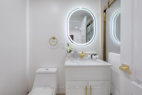 Photo 38 at 16 - 1975 Memory Lane, Liverpool, Pickering