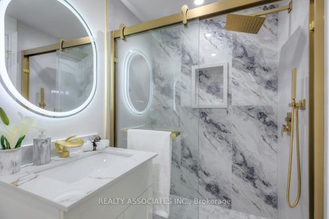 Photo 39 at 16 - 1975 Memory Lane, Liverpool, Pickering