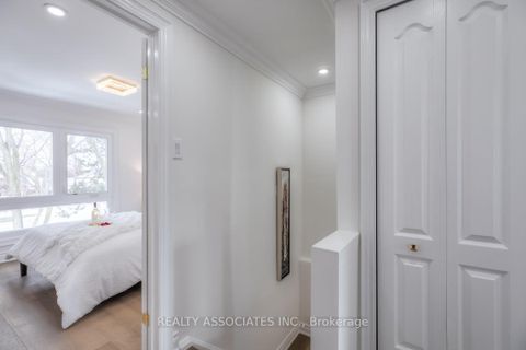 Photo 43 at 16 - 1975 Memory Lane, Liverpool, Pickering